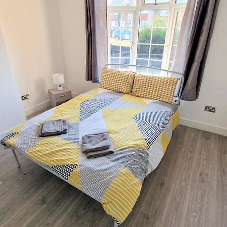 Lilleshall Rooms 米切姆 外观 照片