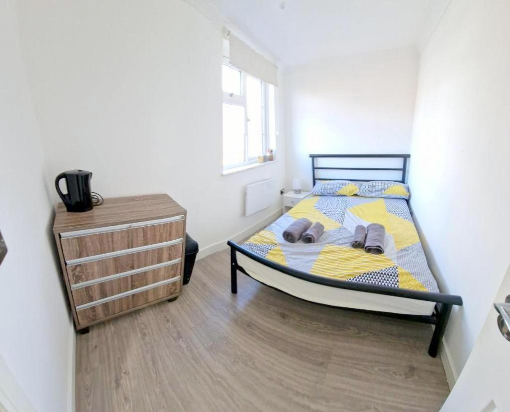 Lilleshall Rooms 米切姆 外观 照片