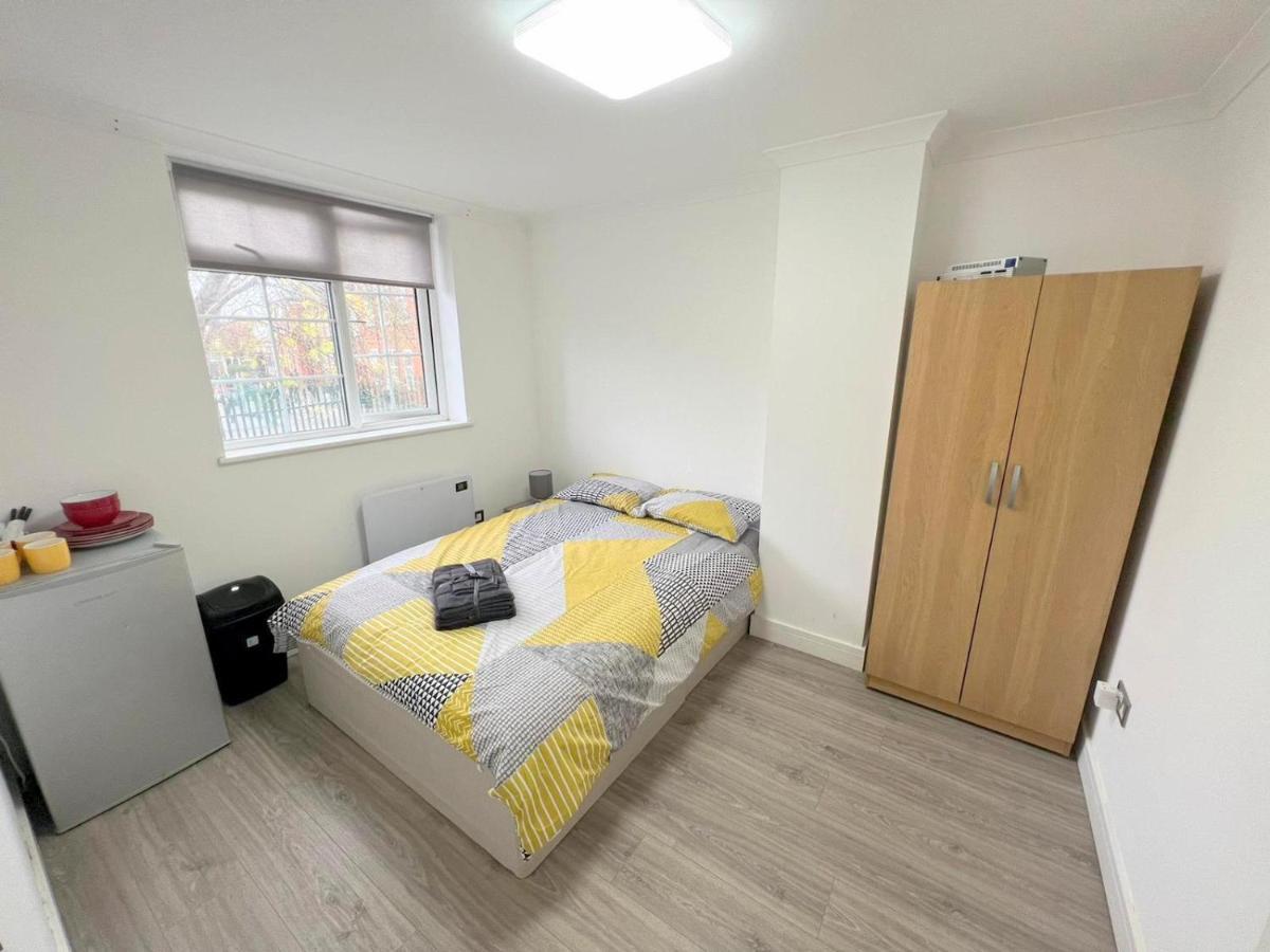 Lilleshall Rooms 米切姆 外观 照片